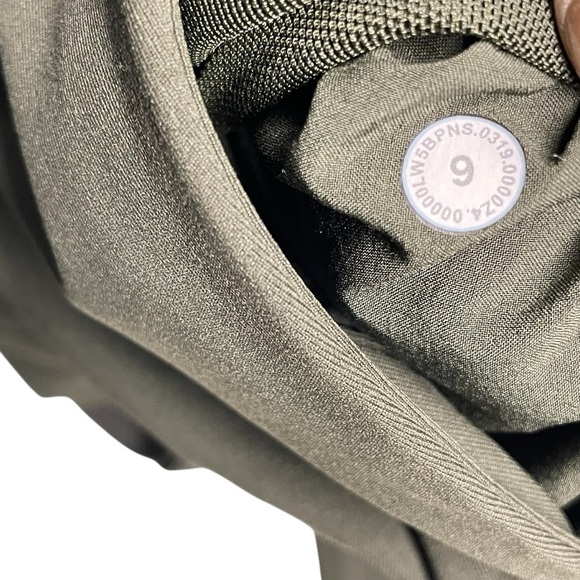 Lululemon On The Fly Pants Olive Green Size 6 - Picture 12 of 12